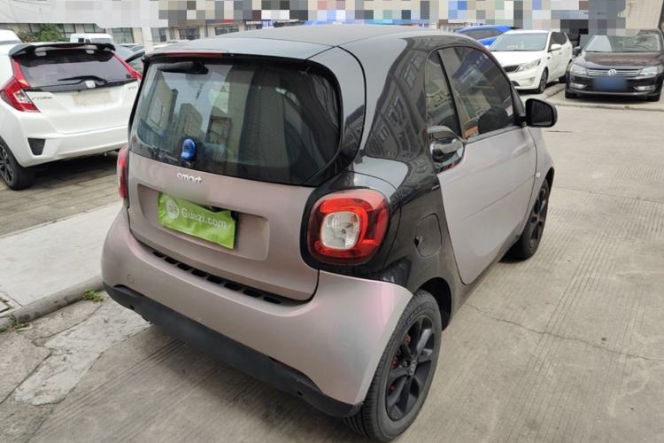 Used smart fortwo 2015 1.0L 52 kW hardtop Dynamic version Rear Right 45 Deg
