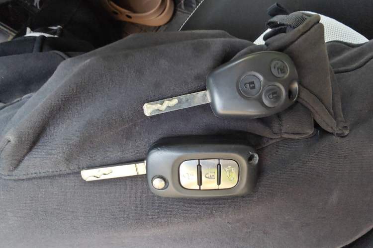 Used smart fortwo 2015 1.0L 52 kW Hardtop Passion Edition Vehicle Key