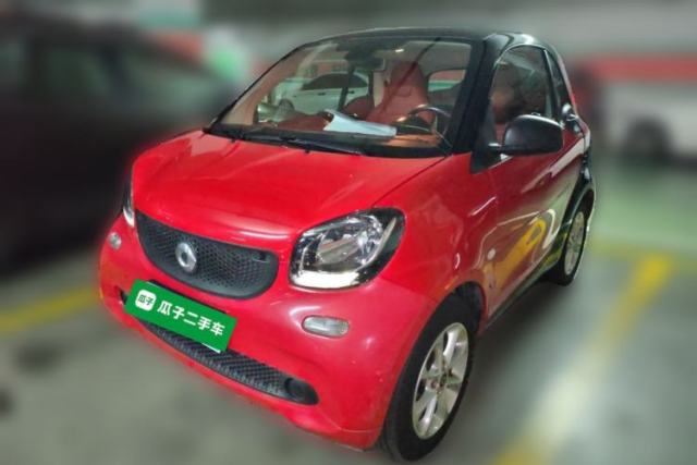 Used smart fortwo 2015 1.0L 52 kW hardtop Dynamic version