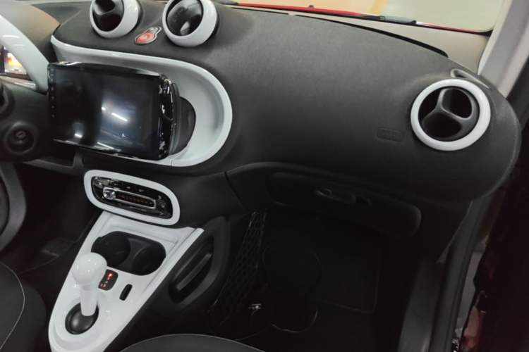Used smart fortwo 2015 1.0L 52 kW Hardtop Passion Edition Audio And AC Panel