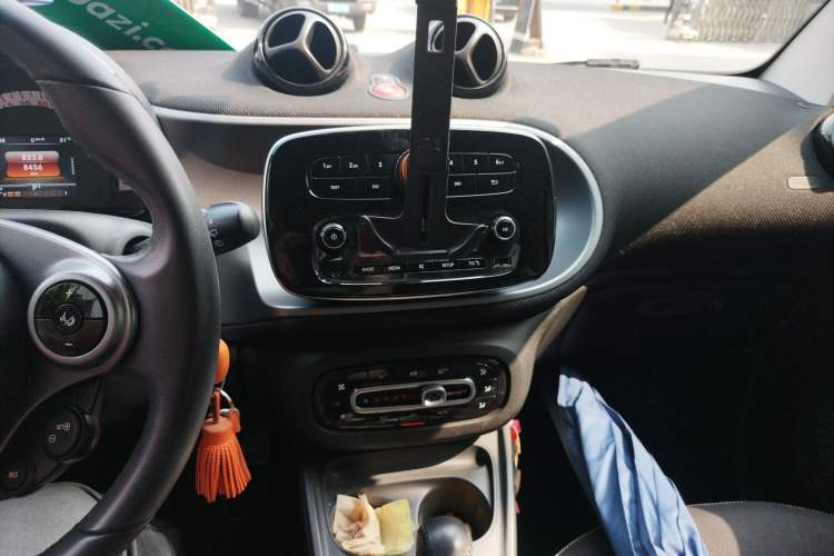 Used smart fortwo 2015 1.0L 52 kW Hardtop Passion Edition Audio And AC Panel