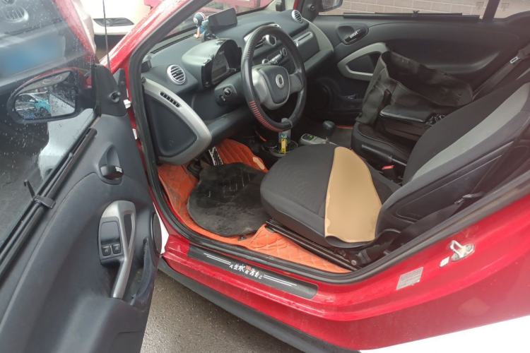 Used smart fortwo 2015 1.0 MHD Comfort Travel Edition Driver Seat