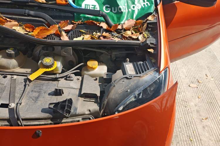 Used smart fortwo 2015 1.0L 52 kW Hardtop Passion Edition Engine Bay Left