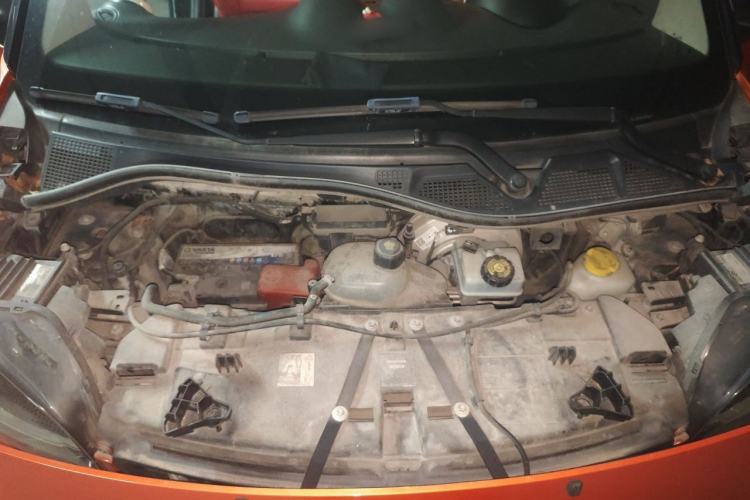 Used smart fortwo 2015 1.0L 52 kW hardtop Dynamic version Engine Bay