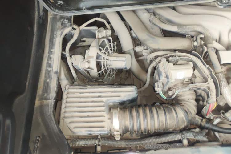 Used smart fortwo 2015 1.0L 52 kW Hardtop Passion Edition Engine Bay Right