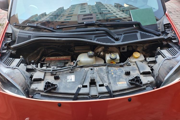 Used smart fortwo 2015 1.0L 52 kW hardtop Dynamic version Engine Bay