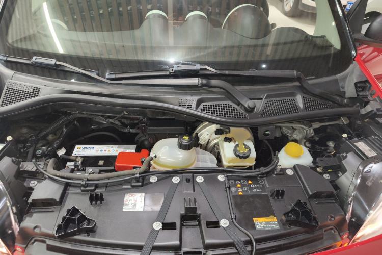 Used smart fortwo 2015 1.0L 52 kW hardtop Dynamic version Engine Bay