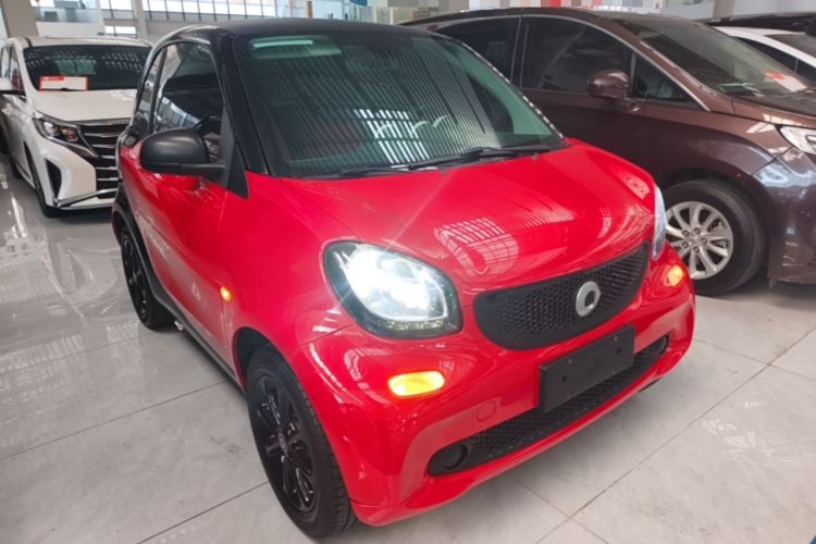 Used smart fortwo 2015 1.0L 52 kW hardtop Dynamic version Exterior 1