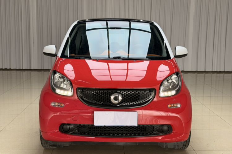Used smart fortwo 2015 1.0L 52 kW Hardtop Passion Edition Exterior 1