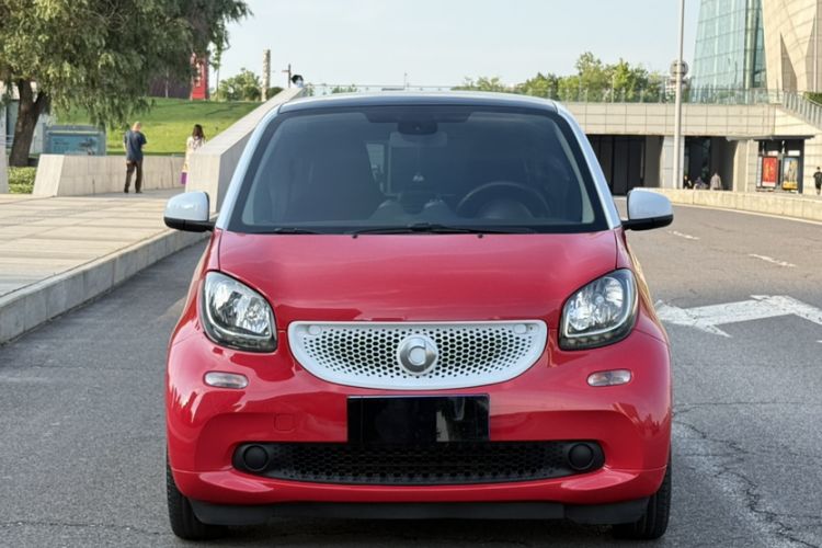 Used smart fortwo 2015 1.0L 52 kW Hardtop Passion Edition Exterior 1