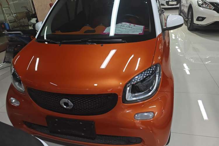 Used smart fortwo 2015 1.0L 52 kW Hardtop Passion Edition Exterior 1