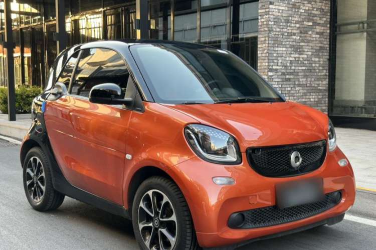 Used smart fortwo 2015 1.0L 52 kW Hardtop Passion Edition Exterior 2