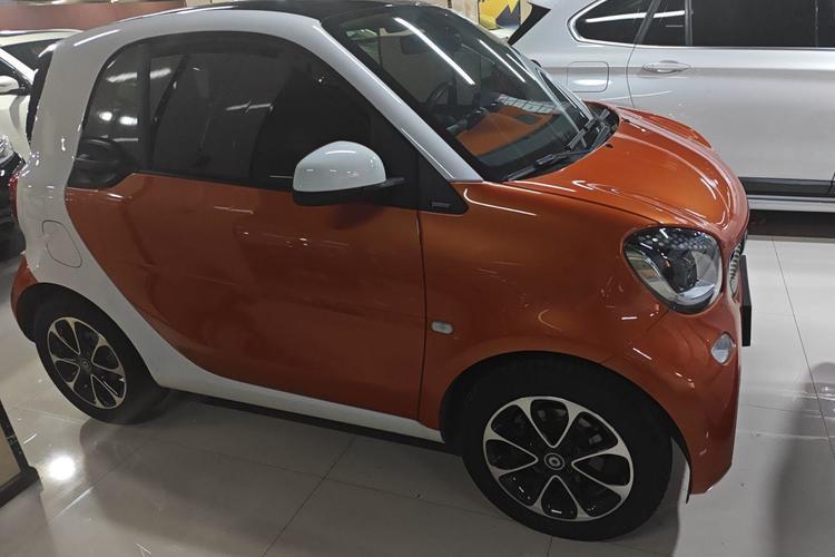 Used smart fortwo 2015 1.0L 52 kW Hardtop Passion Edition Exterior 2