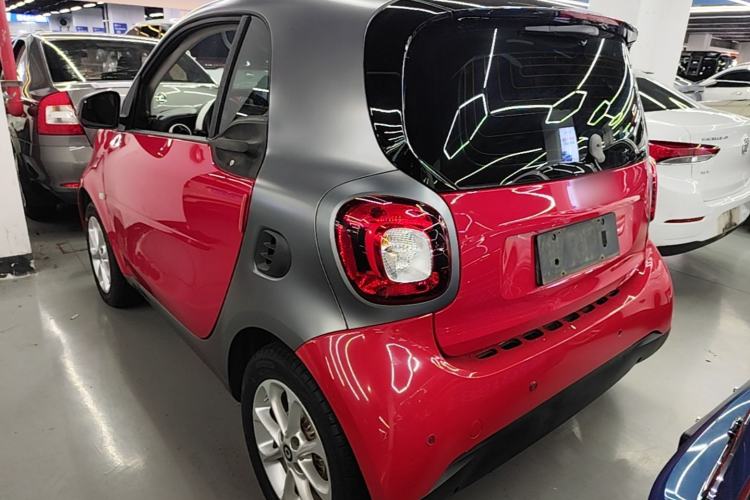 Used smart fortwo 2015 1.0L 52 kW hardtop Dynamic version Exterior 2