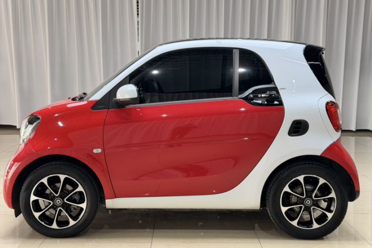 Used smart fortwo 2015 1.0L 52 kW Hardtop Passion Edition Exterior 3