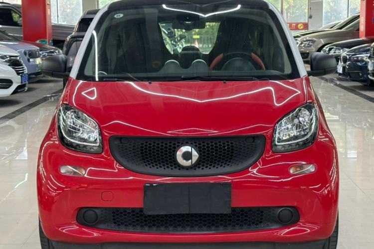 Used smart fortwo 2015 1.0L 52 kW hardtop Dynamic version Exterior 3