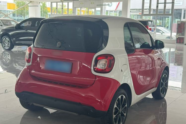 Used smart fortwo 2015 1.0L 52 kW Hardtop Passion Edition Exterior 3