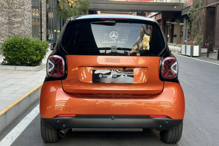 Used smart fortwo 2015 1.0L 52 kW Hardtop Passion Edition Exterior 4