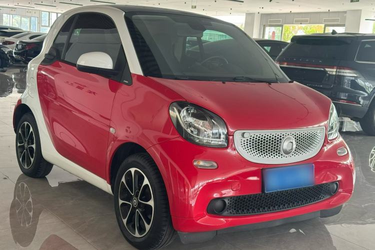 Used smart fortwo 2015 1.0L 52 kW Hardtop Passion Edition Exterior 4