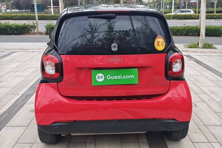 Used smart fortwo 2015 1.0L 52 kW Hardtop Passion Edition Exterior 4