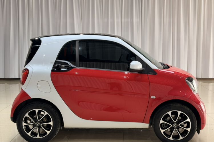 Used smart fortwo 2015 1.0L 52 kW Hardtop Passion Edition Exterior 5
