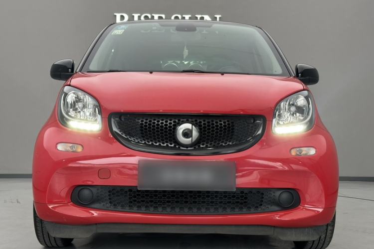 Used smart fortwo 2015 1.0L 52 kW Hardtop Passion Edition Exterior 5