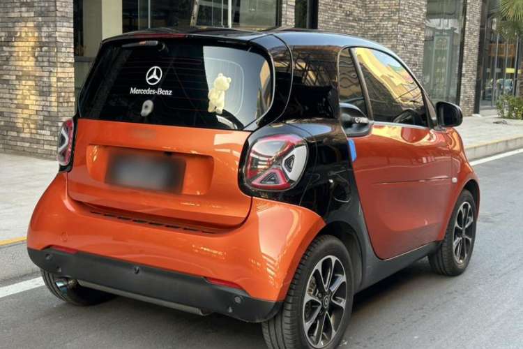 Used smart fortwo 2015 1.0L 52 kW Hardtop Passion Edition Exterior 5