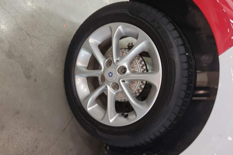 Used smart fortwo 2015 1.0L 52 kW hardtop Dynamic version Exterior 5