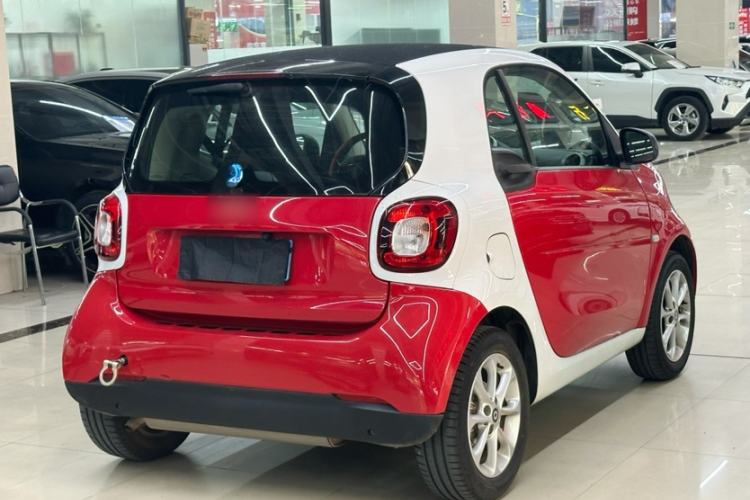 Used smart fortwo 2015 1.0L 52 kW hardtop Dynamic version Exterior 5