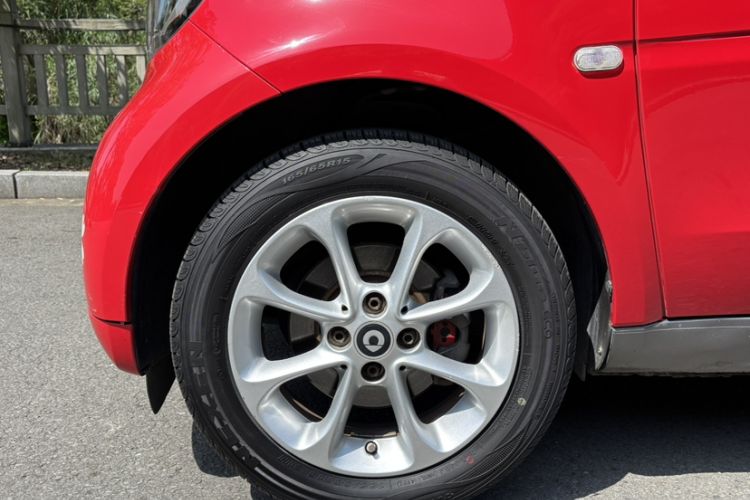 Used smart fortwo 2015 1.0L 52 kW hardtop Dynamic version Exterior 6