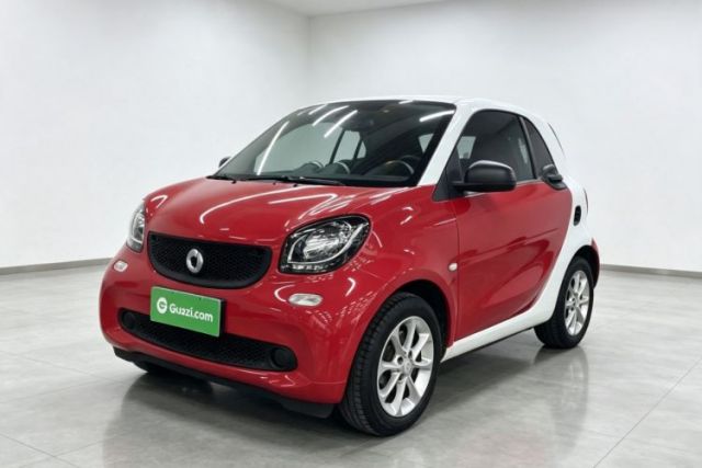 Used smart fortwo 2015 1.0L 52 kW hardtop Dynamic version