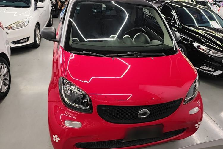 Used smart fortwo 2015 1.0L 52 kW hardtop Dynamic version Front