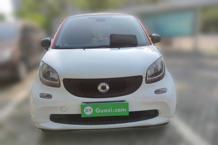 Used smart fortwo 2015 1.0L 52 kW hardtop Dynamic version Front