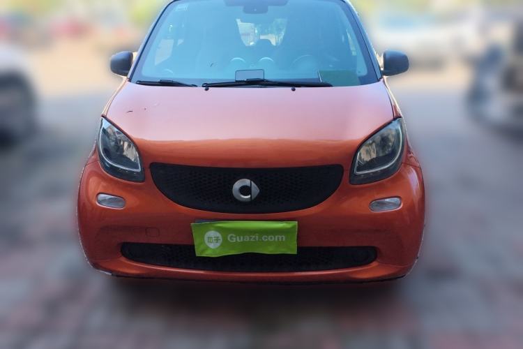 Used smart fortwo 2015 1.0L 52 kW hardtop Dynamic version Front