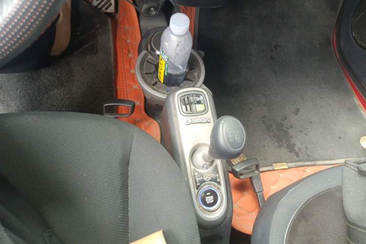 Used smart fortwo 2015 1.0 MHD Comfort Travel Edition Gear Lever