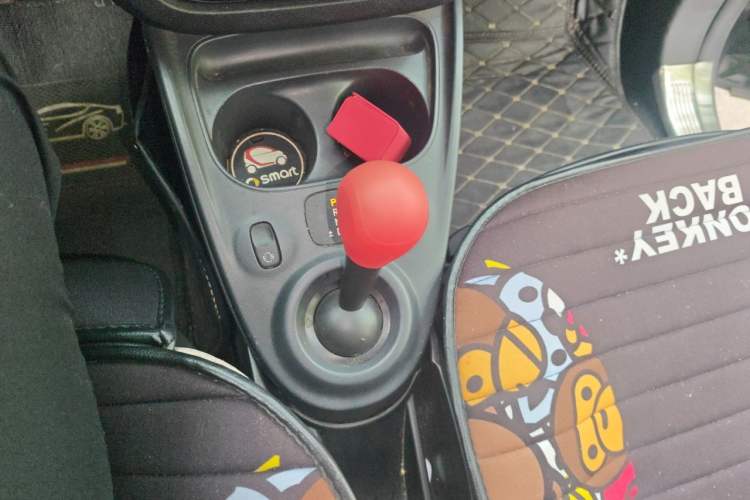 Used smart fortwo 2015 1.0L 52 kW Hardtop Passion Edition Gear Lever