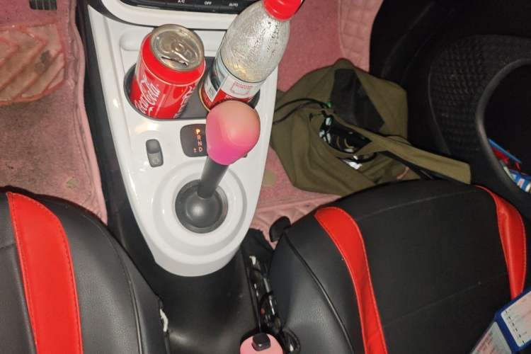 Used smart fortwo 2015 1.0L 52 kW hardtop Dynamic version Gear Lever