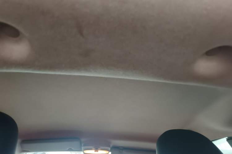 Used smart fortwo 2015 1.0L 52 kW hardtop Dynamic version Headliner