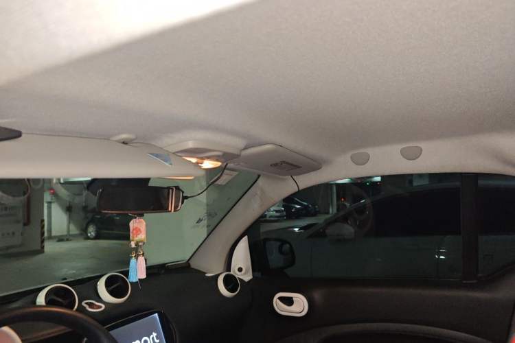 Used smart fortwo 2015 1.0L 52 kW hardtop Dynamic version Headliner