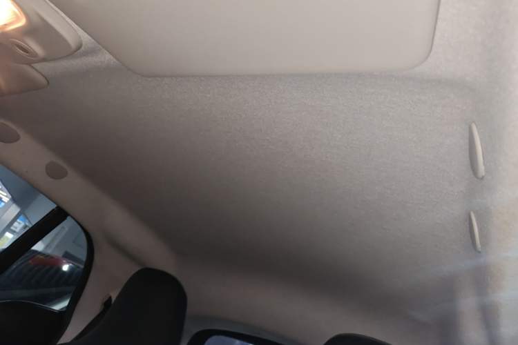 Used smart fortwo 2015 1.0L 52 kW hardtop Dynamic version Headliner