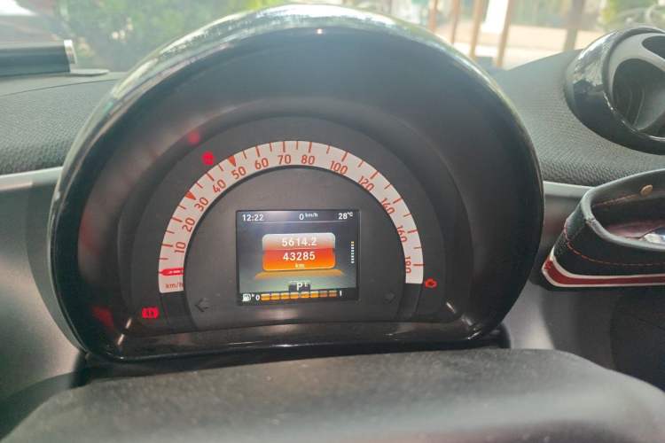 Used smart fortwo 2015 1.0L 52 kW Hardtop Passion Edition Instrument Cluster
