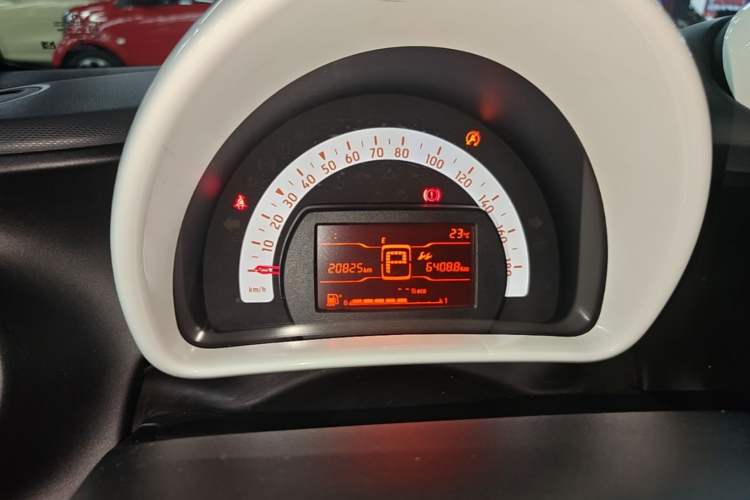 Used smart fortwo 2015 1.0L 52 kW hardtop Dynamic version Instrument Cluster