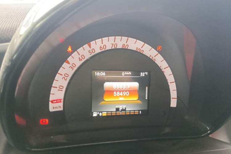 Used smart fortwo 2015 1.0L 52 kW Hardtop Passion Edition Instrument Cluster