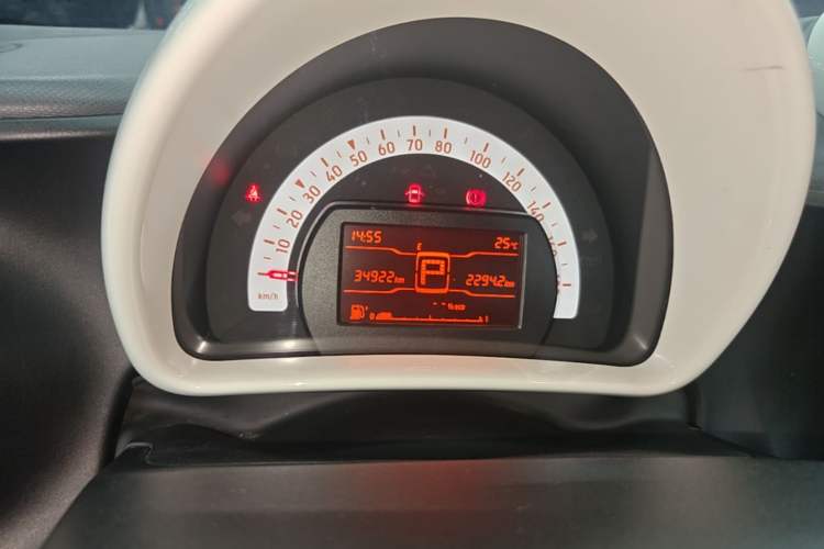 Used smart fortwo 2015 1.0L 52 kW hardtop Dynamic version Instrument Cluster