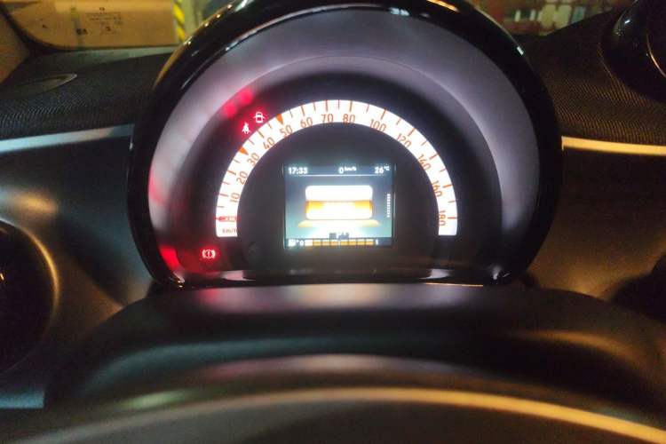 Used smart fortwo 2015 1.0L 52 kW Hardtop Passion Edition Instrument Cluster