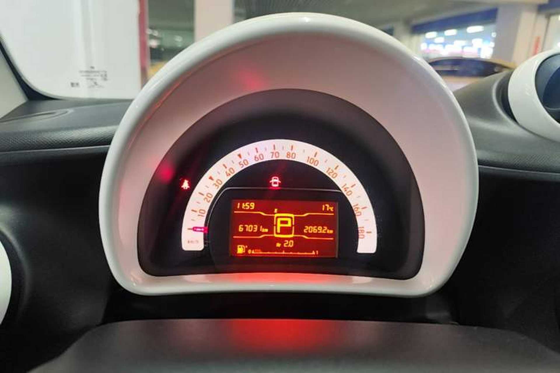 Used smart fortwo 2015 1.0L 52 kW hardtop Dynamic version Instrument Cluster