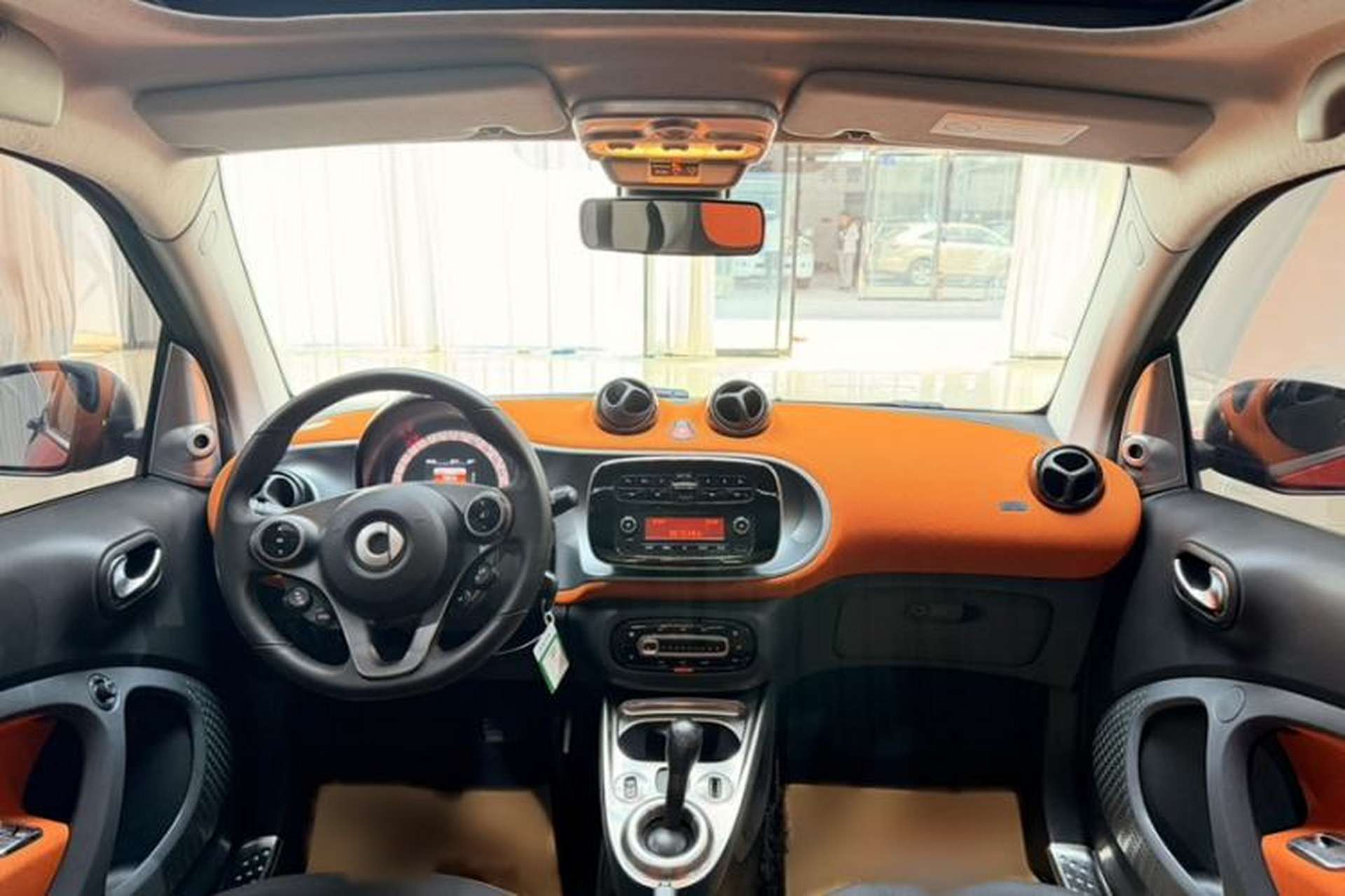 Used smart fortwo 2015 1.0L 52 kW Hardtop Passion Edition Interior 1