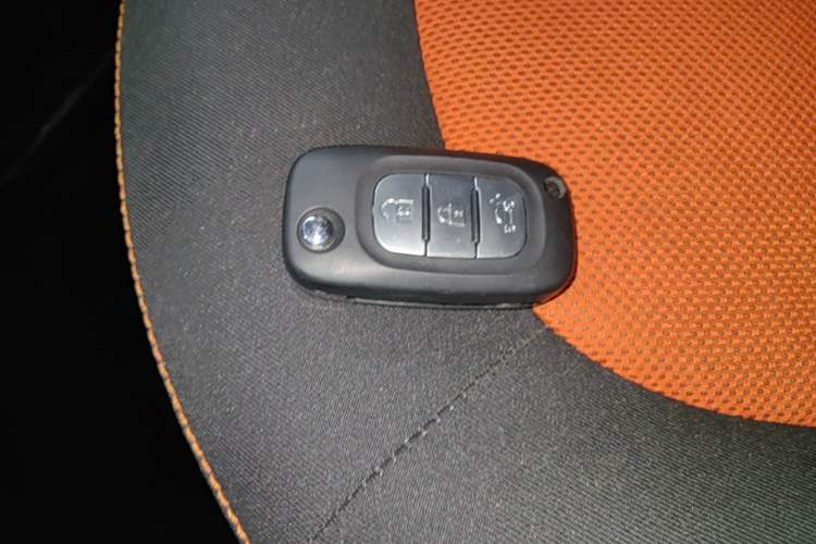 Used smart fortwo 2015 1.0L 52 kW Hardtop Passion Edition Interior 1
