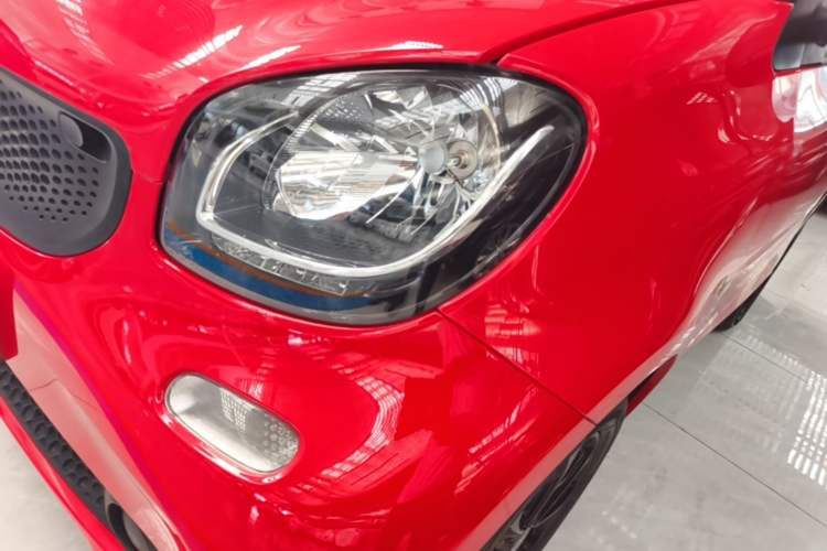 Used smart fortwo 2015 1.0L 52 kW hardtop Dynamic version Left Front Headlight