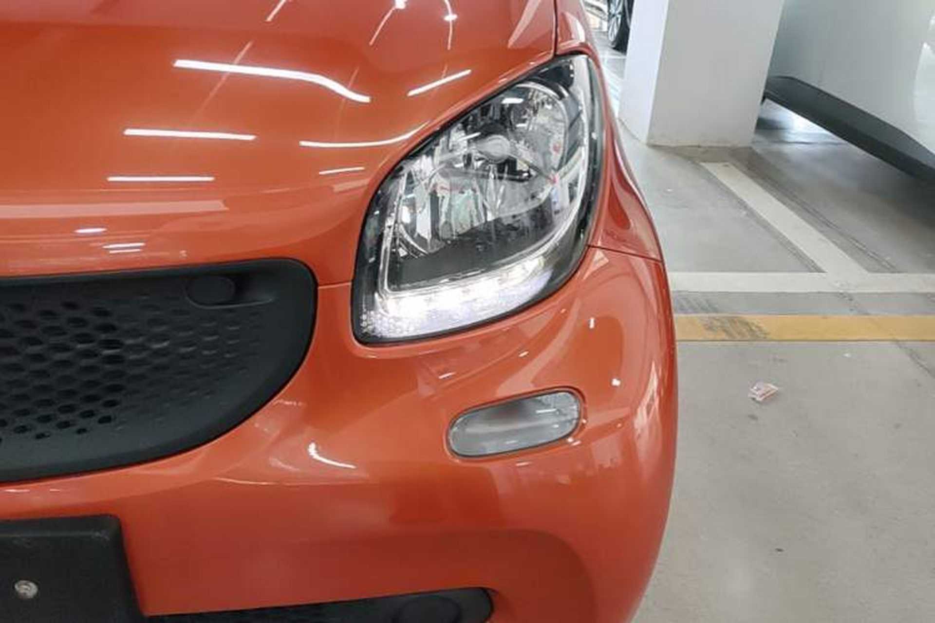Used smart fortwo 2015 1.0L 52 kW hardtop Dynamic version Left Front Headlight